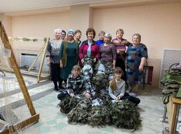 Волонтёры из Астраханской области сплели сотую масксеть