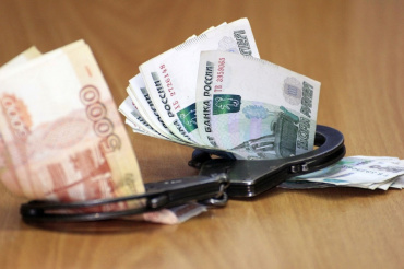 Главврач астраханской поликлиники выплатит штраф в сумме 450 тысяч рублей