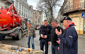 В Астрахани завершаются работы по замене дюкеров